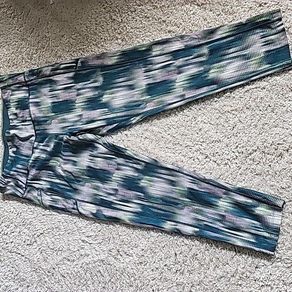 EUC Calvin Klein Performance  7/8 Leggings size XL - Picture 4 of 5